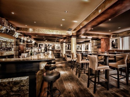 照片: History Californian Grill &amp;amp; Bar