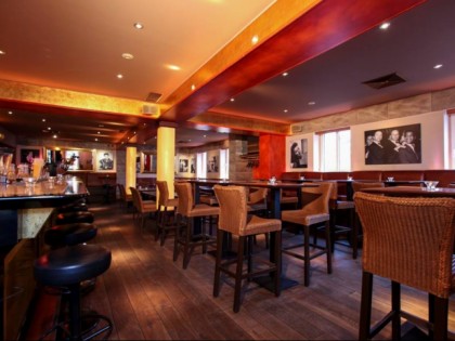 照片: History Californian Grill &amp;amp; Bar